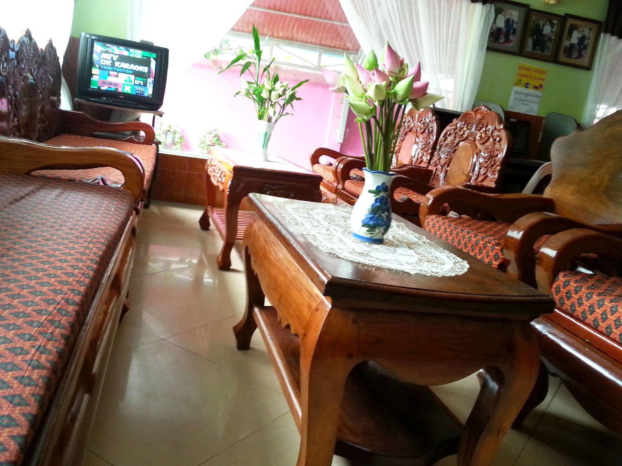 Ta Som Guesthouse & Tour Services Siem Reap Exteriör bild