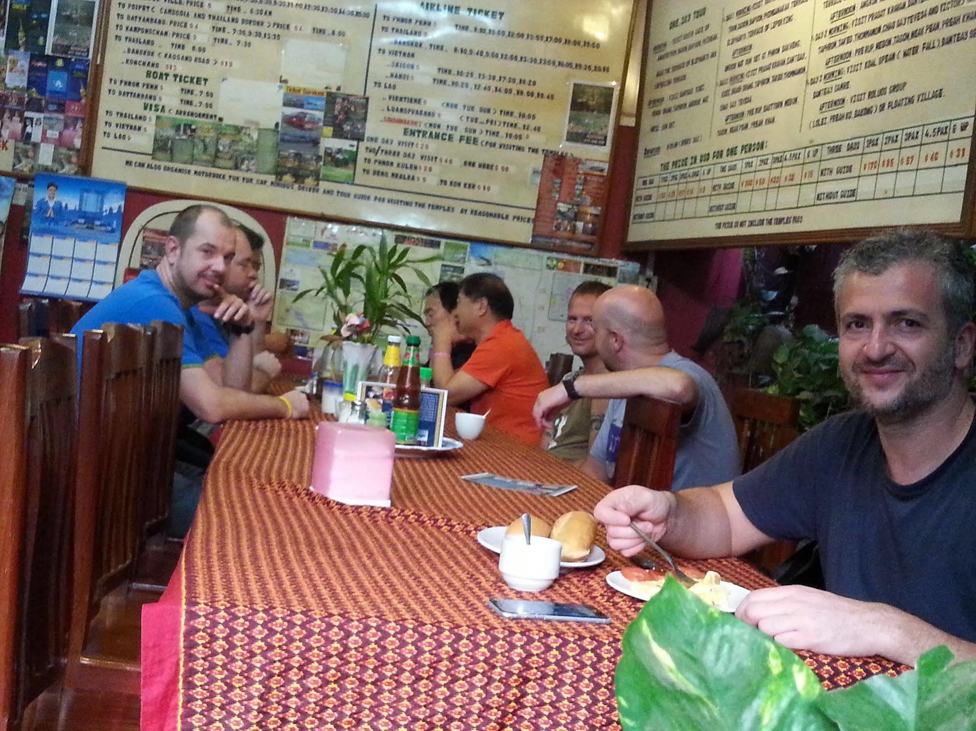 Ta Som Guesthouse & Tour Services Siem Reap Exteriör bild
